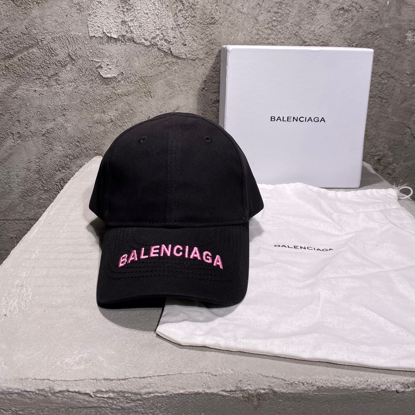 BALENCIAGA 발렌시아가 모자