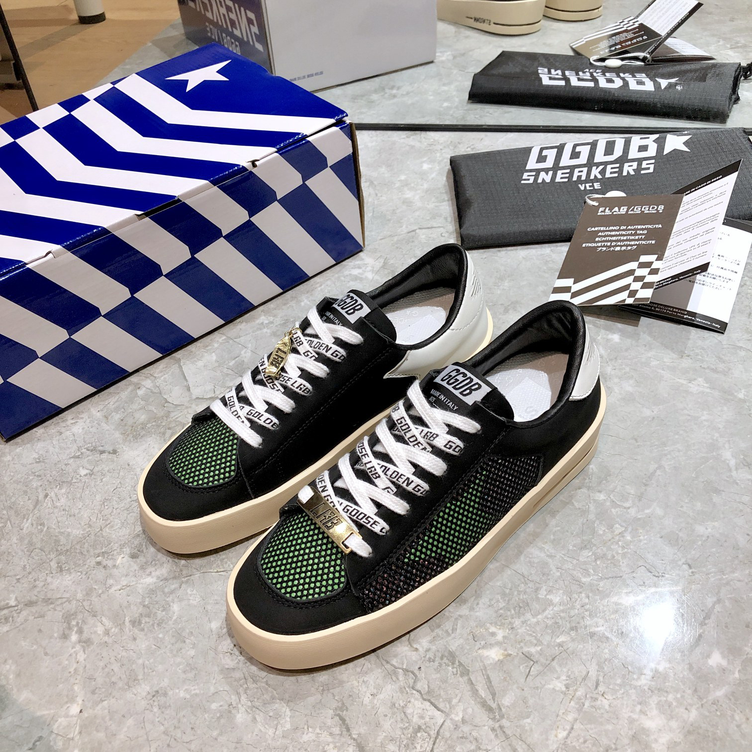 GOLDEN GOOSE 골든구스 스니커즈