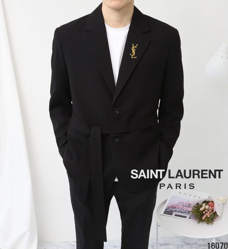 22 S/S 신상 특별 세일 제품  YSL 입생로랑 로고뱃지 벨팅 블레이져