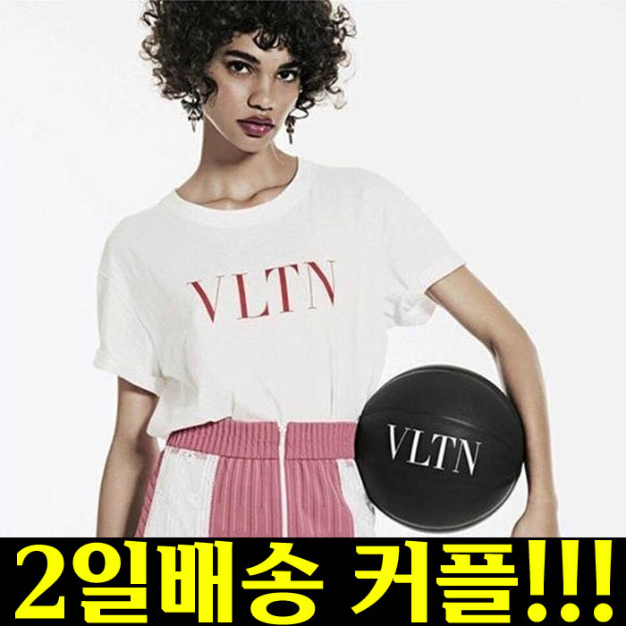 2023 S/S 발렌티노 VLTN 커플 반팔티셔츠 2종