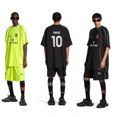 발렌시아가 사커 시리즈 파리 오버사이즈 티셔츠 Balenciaga Soccer Series Paris Oversized T-Shirt 390015